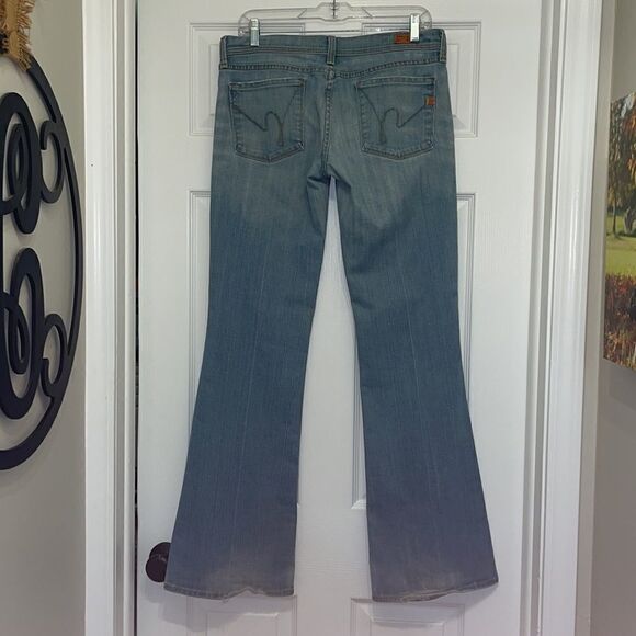 Citizens of Humanity Ingrid #002 Low waist flare distressed light wash - Picture 3 of 8